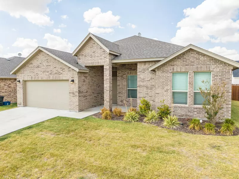 403 Stoneridge Drive, Hillsboro, TX 76645