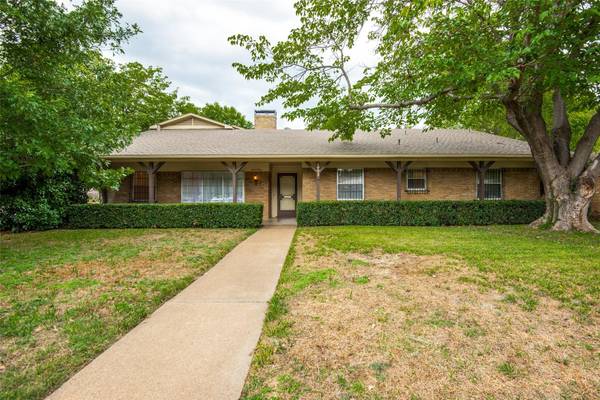 1003 Sleepy Hollow Drive N, Irving, TX 75061