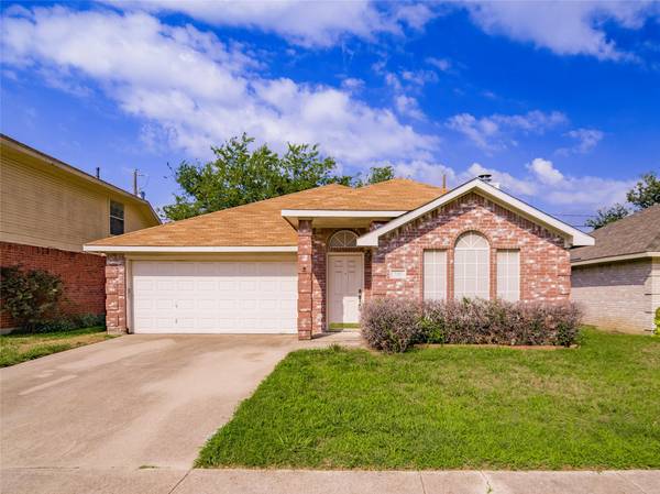 749 Nelson Drive, Cedar Hill, TX 75104