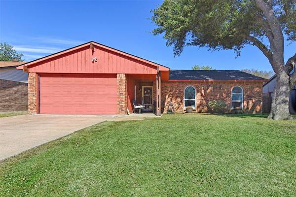 1022 California Trail, Grand Prairie, TX 75052