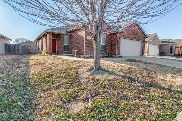 2628 Chadwick Drive, Fort Worth, TX 76131