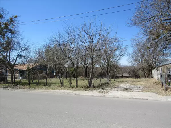 611 N Mill Street, Weatherford, TX 76086