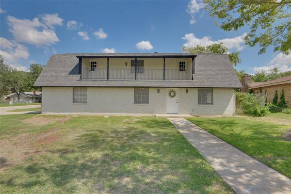 1201 Duane Street, Benbrook, TX 76126