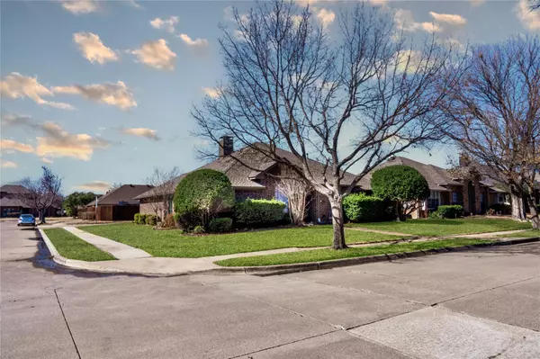 Irving, TX 75063,9103 Silverdollar Trail