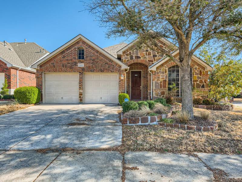 7052 Northstar Drive, Grand Prairie, TX 75054