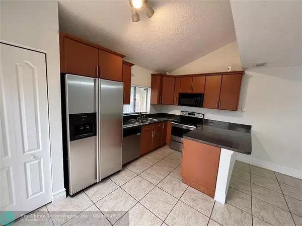 Plantation, FL 33325,632 Commodore Dr  #632