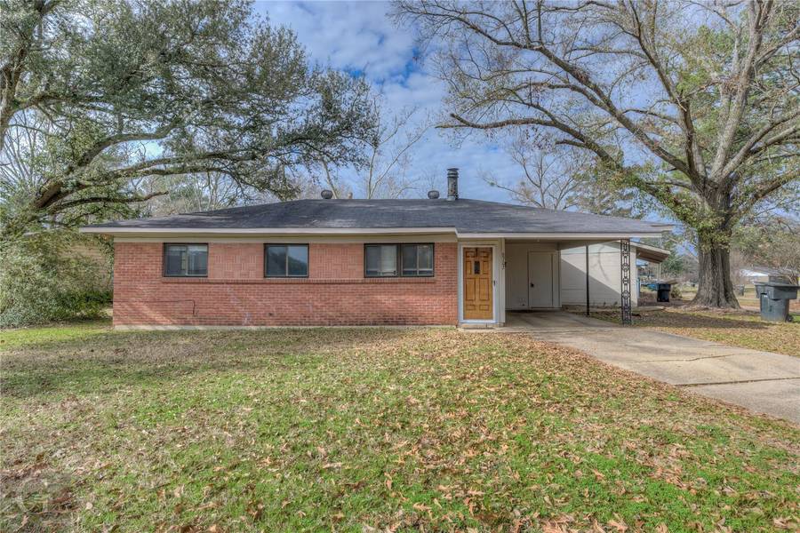 8702 Janet Circle, Shreveport, LA 71106