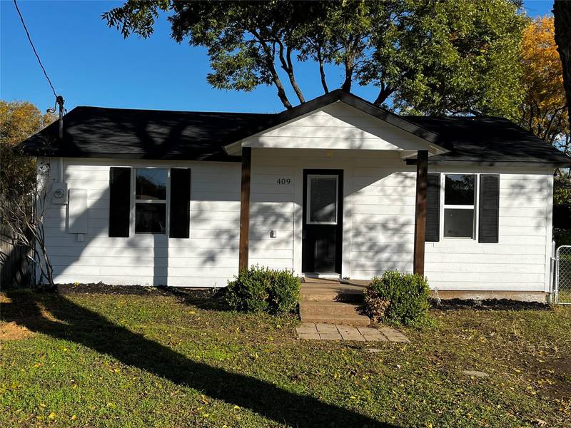 409 S College Street, Joshua, TX 76058