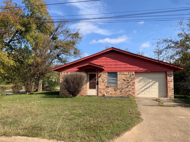 1038 Buck Street, Gainesville, TX 76240