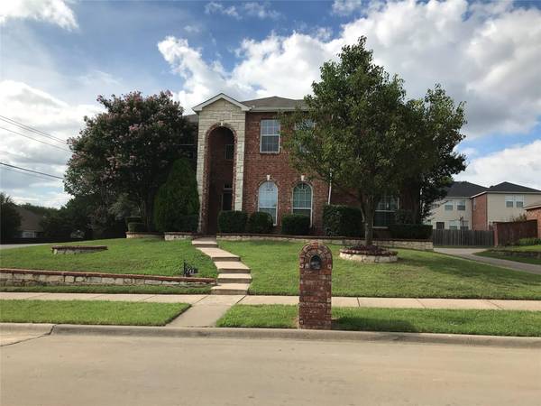 741 COURSON Drive, Desoto, TX 75115