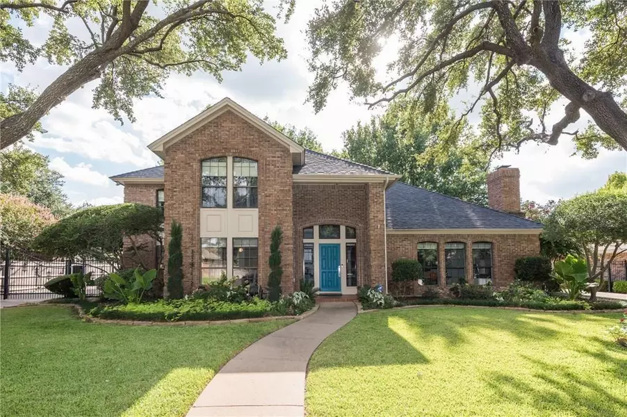 6705 Ashbrook Drive, Fort Worth, TX 76132