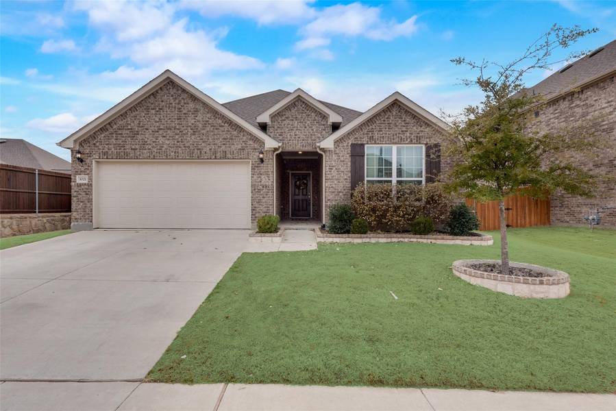 1021 Pinnacle Ridge Road, Fort Worth, TX 76052