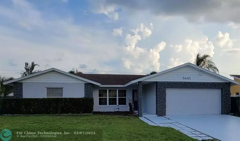 5465 S SANDHURST Circle, Lake Worth Beach, FL 33463