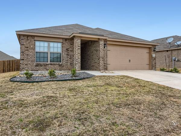 3005 Watercrest Drive, Sanger, TX 76266