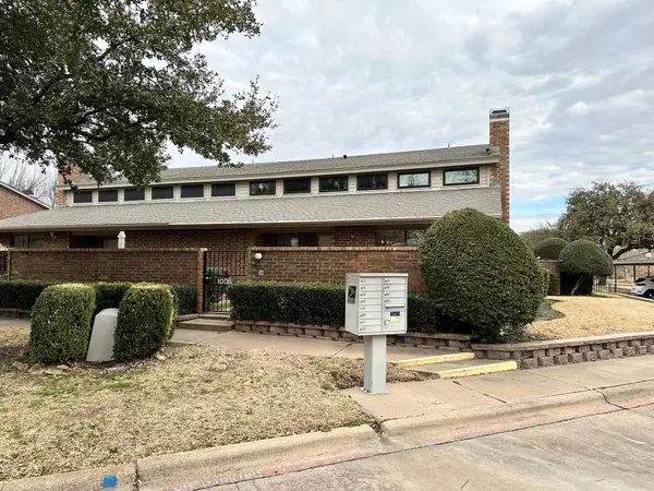 Benbrook, TX 76126,1008 Forest Creek Street