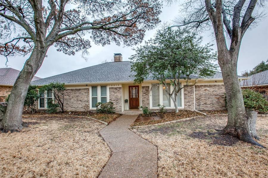 2212 Blue Cypress Drive, Richardson, TX 75082