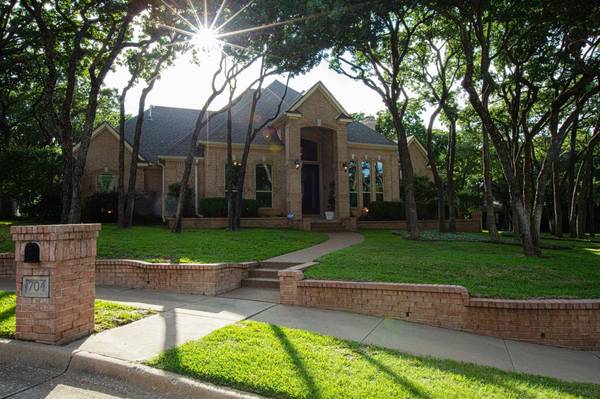 704 Williamsburg Court, Keller, TX 76248