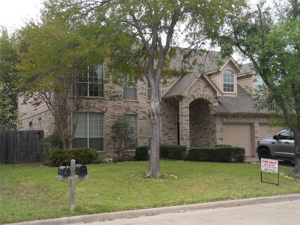 6102 Pinwood Circle, Arlington, TX 76001