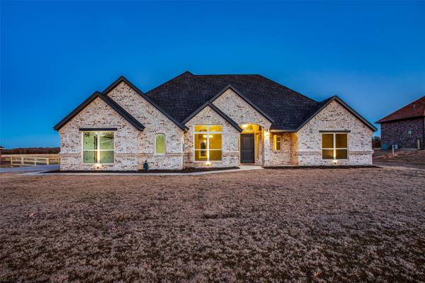 8320 Old Springtown Road, Springtown, TX 76082