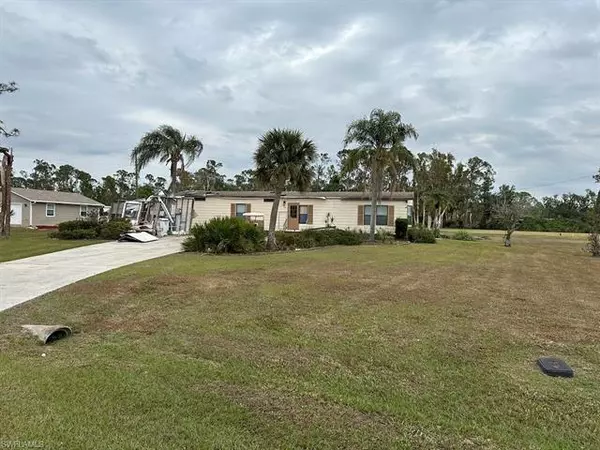 19280 Arrowhead LN,  North Fort Myers,  FL 33903