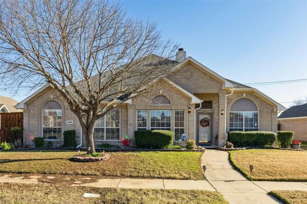 2706 Basswood Drive, Rowlett, TX 75089