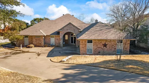 Granbury, TX 76049,5121 Largo Drive