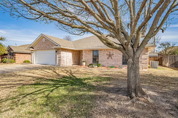 Stephenville, TX 76401,646 Bluebonnet Street