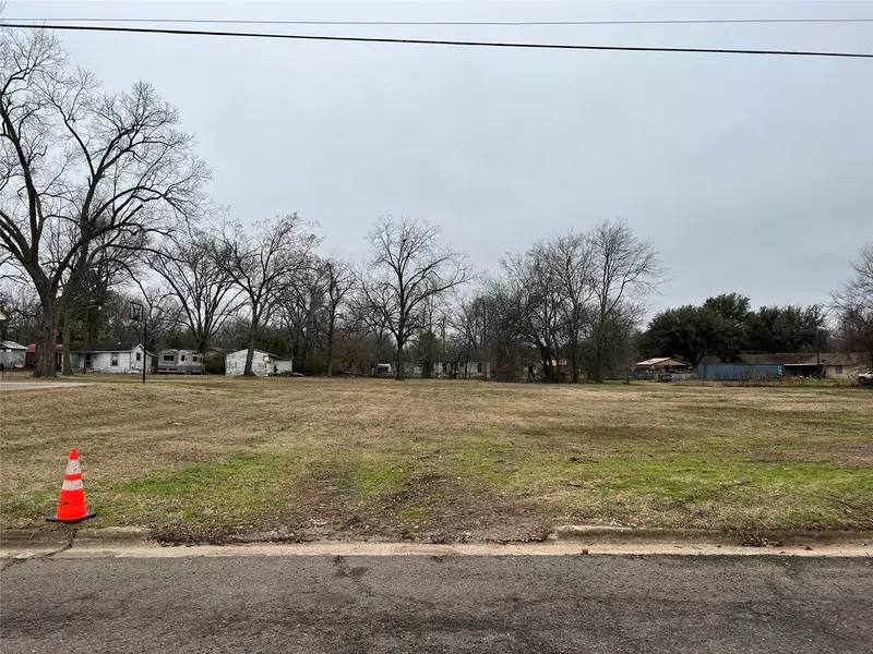 630 PUTMAN, Sulphur Springs, TX 75482