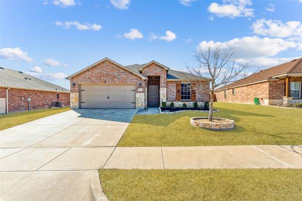 1249 Boxwood Lane, Burleson, TX 76028