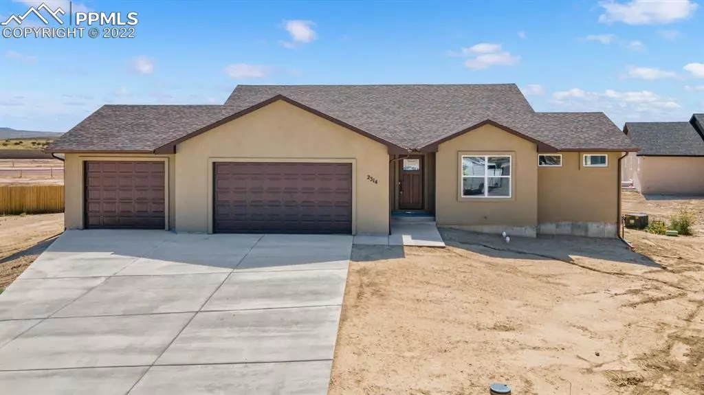 1229 N Picketwire LN, Pueblo West, CO 81007