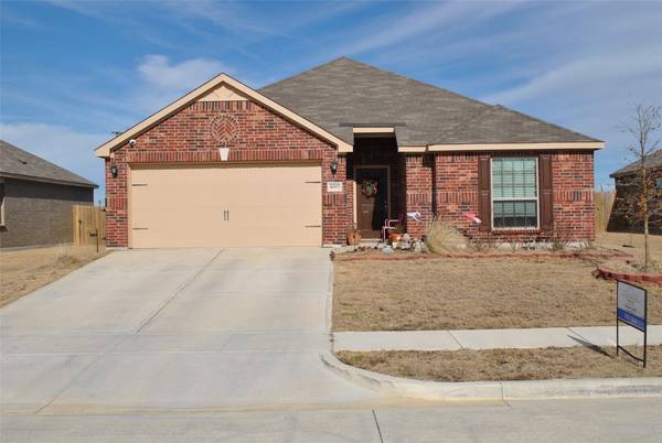 4007 Lakeview Drive, Sanger, TX 76266