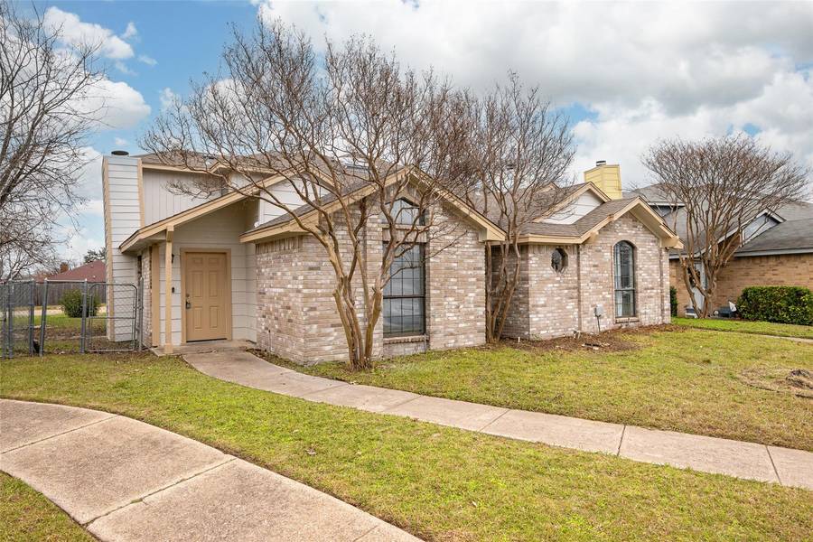 2816 Rutgers Circle #B, Rowlett, TX 75088