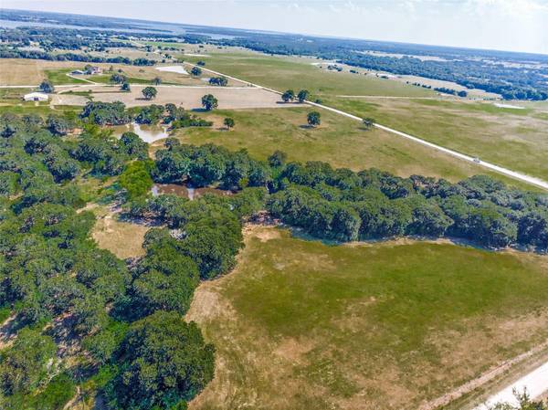 25 Pop Noah Road, Collinsville, TX 76233