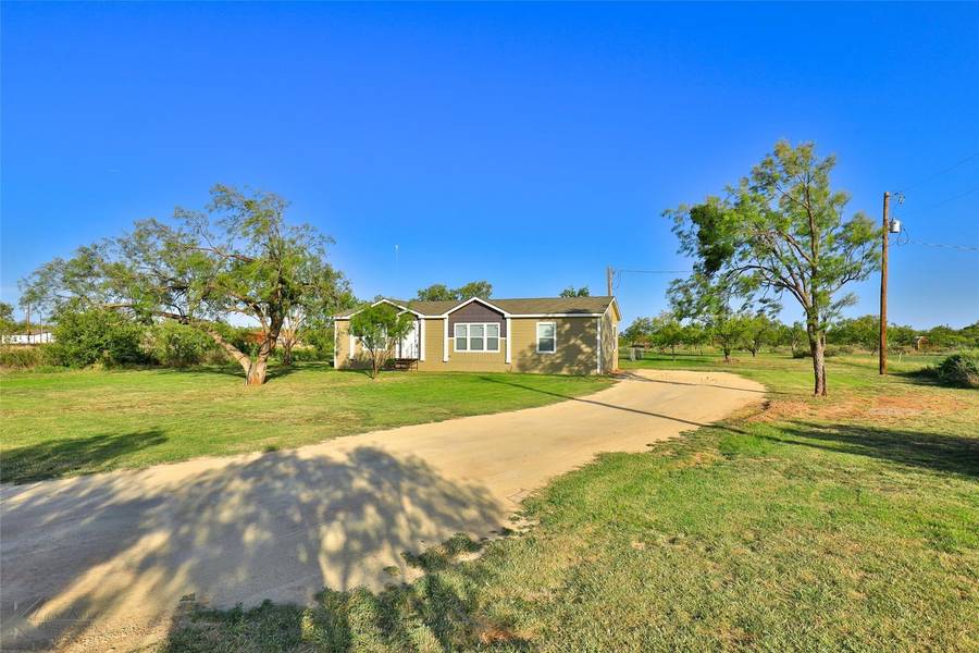 117 S Cedar Street, Trent, TX 79561