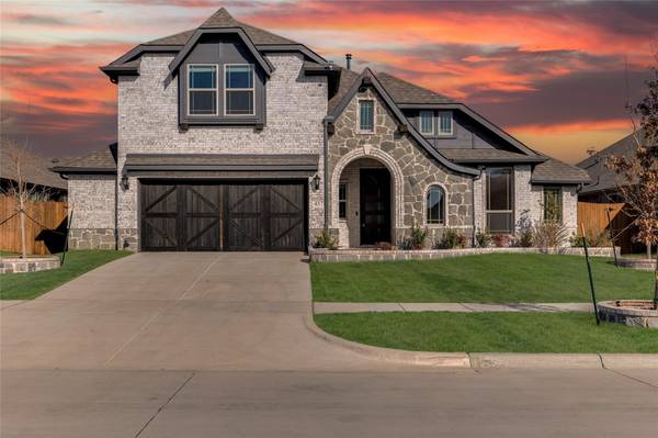 457 Wolf Creek Drive, Waxahachie, TX 75165