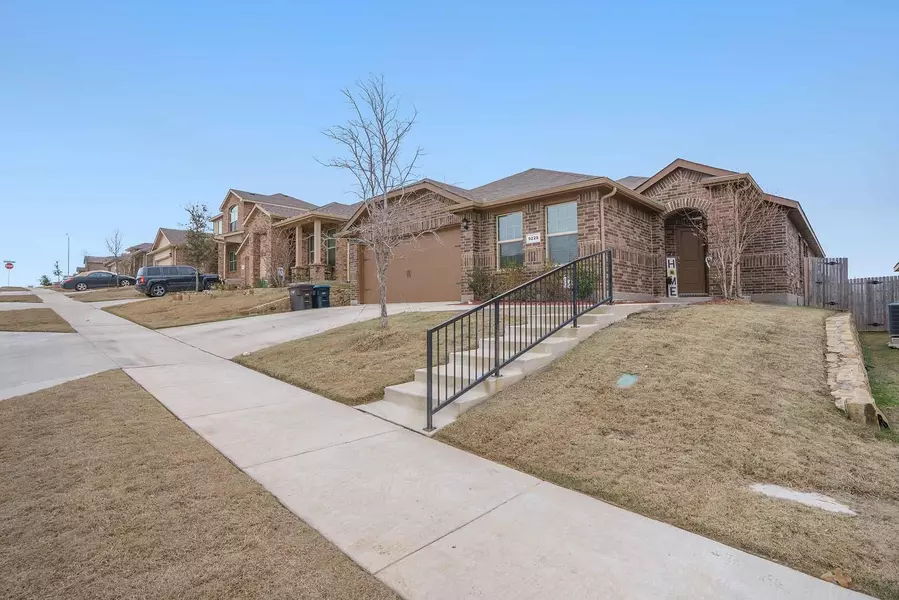 9228 Castorian Drive, Fort Worth, TX 76131