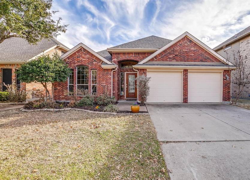 2667 Waterway Drive, Grand Prairie, TX 75054