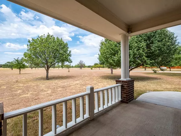 Granbury, TX 76049,512 W Woodcreek Court