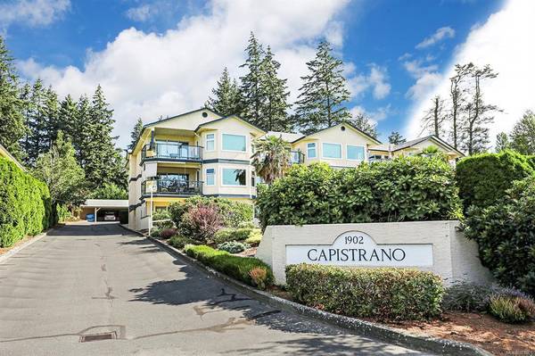 Comox, BC V9M 3M7,1902 Comox Ave #302