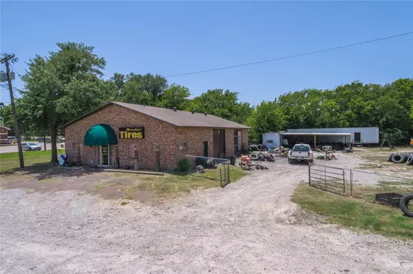 Van, TX 75790,300 Aspen