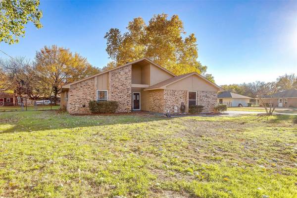 140 Chaparral Drive, Burleson, TX 76028