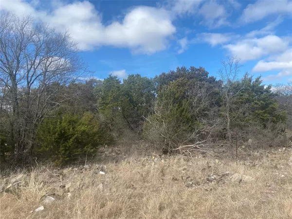 2303 Woodcrest Trail, Granbury, TX 76048