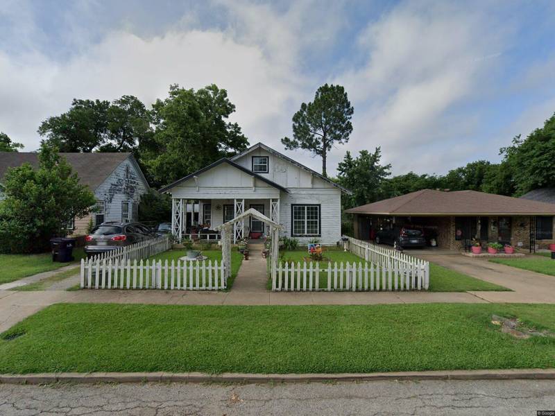 1306 W Bond Street, Denison, TX 75020