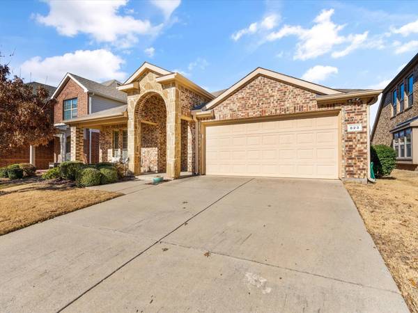 823 LAKE GROVE Drive, Little Elm, TX 75068