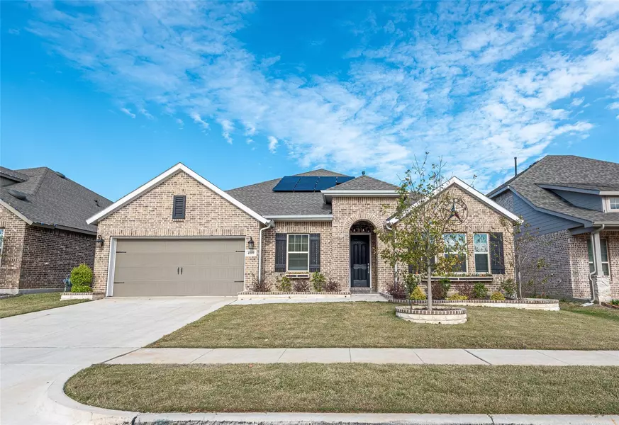 4809 Briarwood Drive, Haltom City, TX 76137