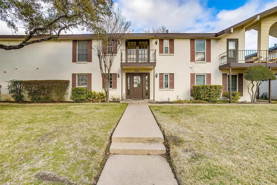 4004 Ridglea Country Club Drive #203, Fort Worth, TX 76126