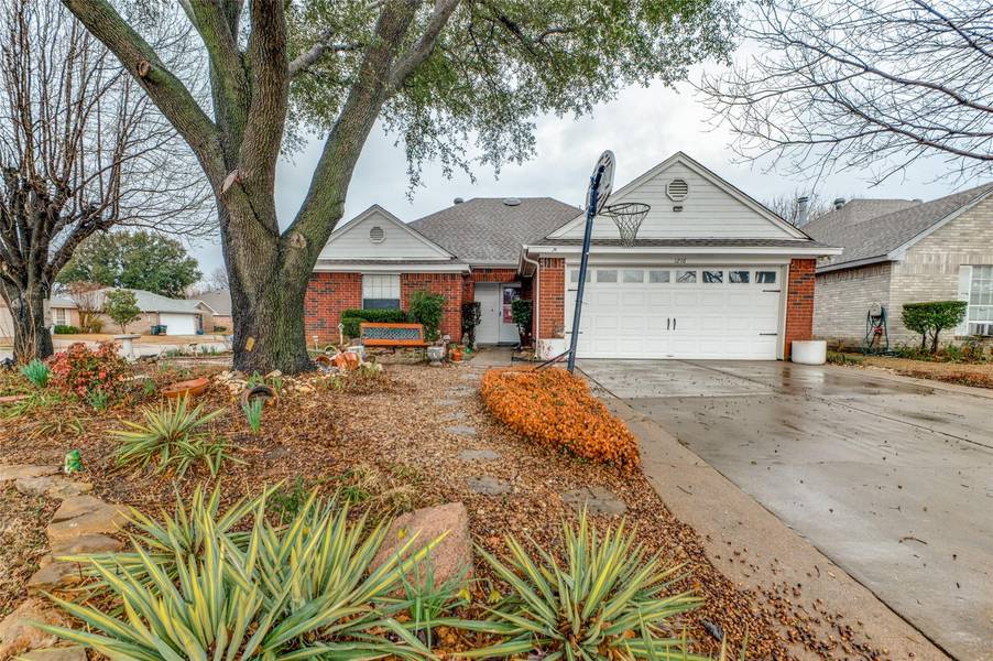 1216 Princeton Place, Euless, TX 76040