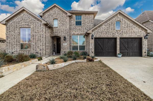 943 Highpoint Way, Roanoke, TX 76262