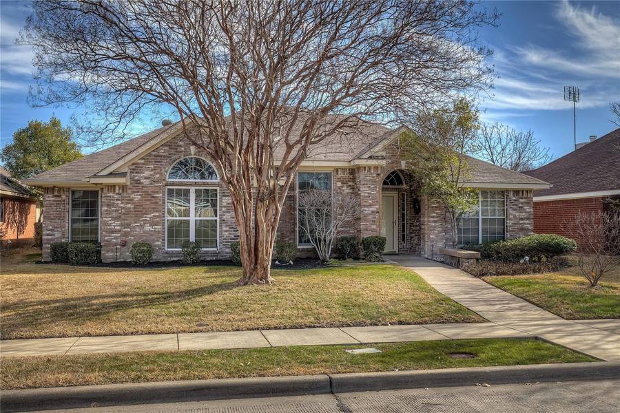 512 Parkwood Trail, Mesquite, TX 75149