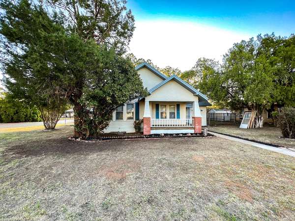 1201 Union Avenue, Rule, TX 79547